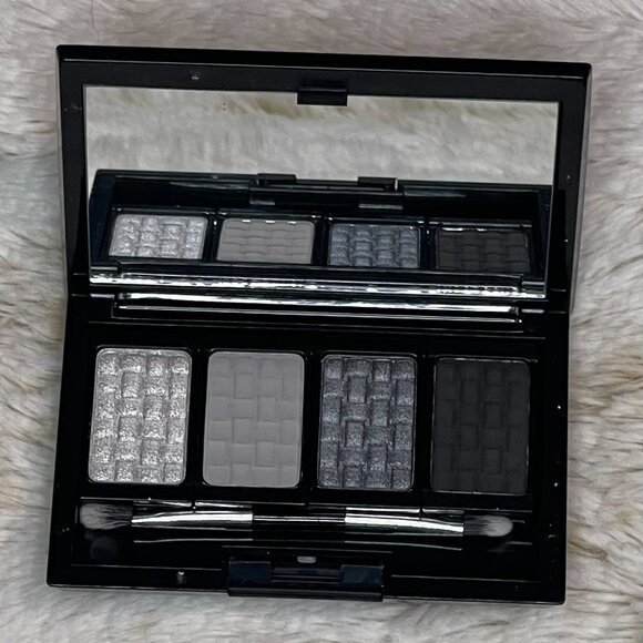 Doucce Freematic Eyeshadow Quad in Chalkboard - New without box - Picture 1 of 3